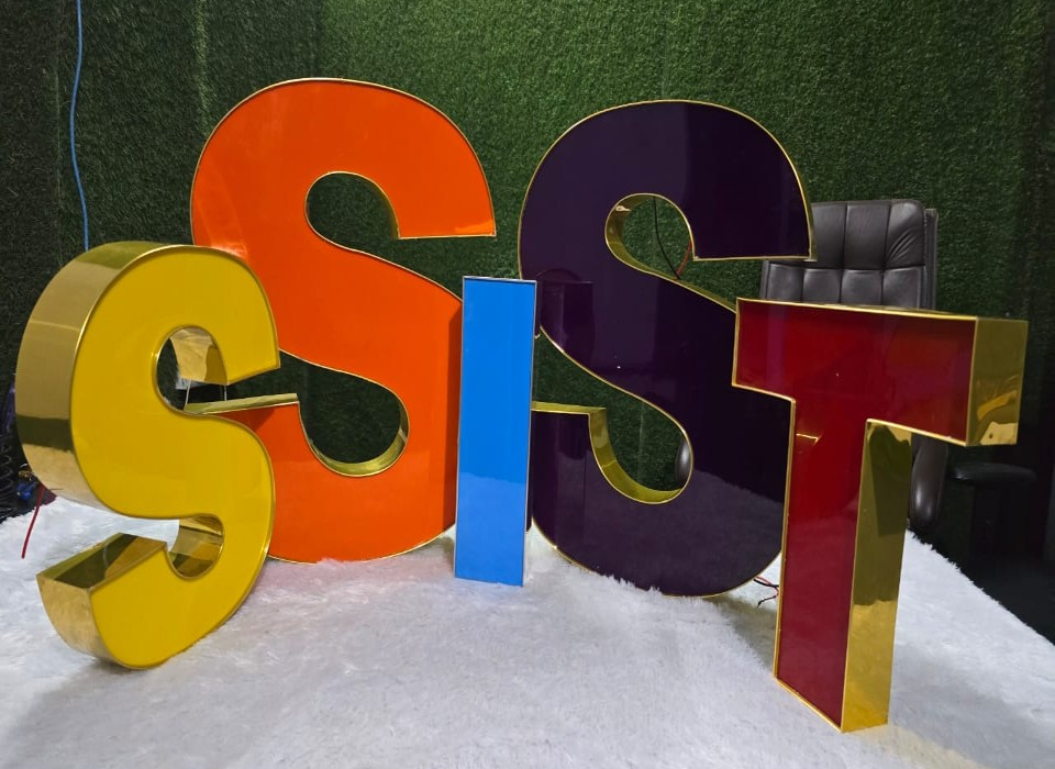 1.Trim Cap Letter